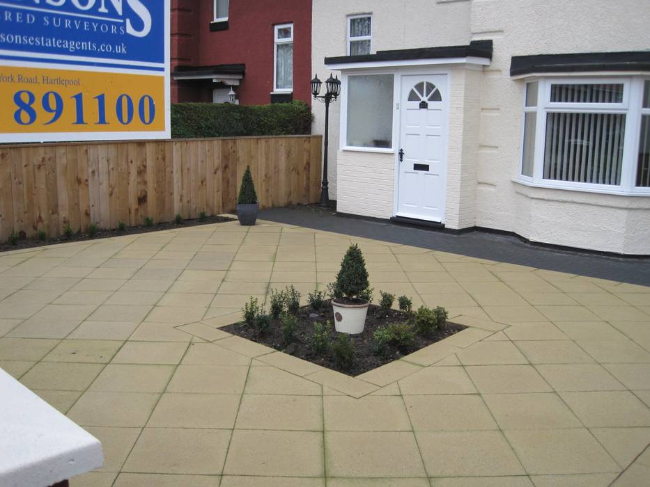 Small front garden with contemporary paving reversed Mike Bradley Garden Design