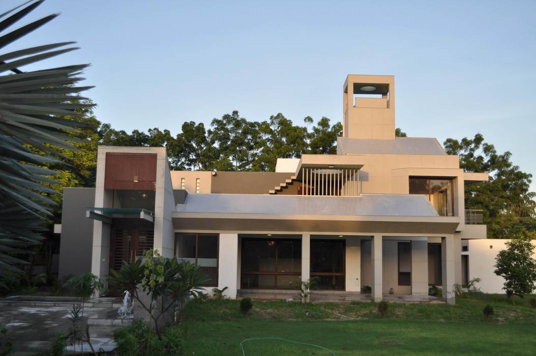 Weekend house, Vipul Patel Architects Vipul Patel Architects Moderne Häuser