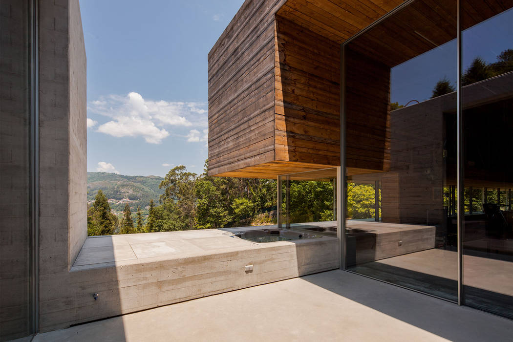 Casa do Gerês, Carvalho Araújo Carvalho Araújo Maisons modernes Béton