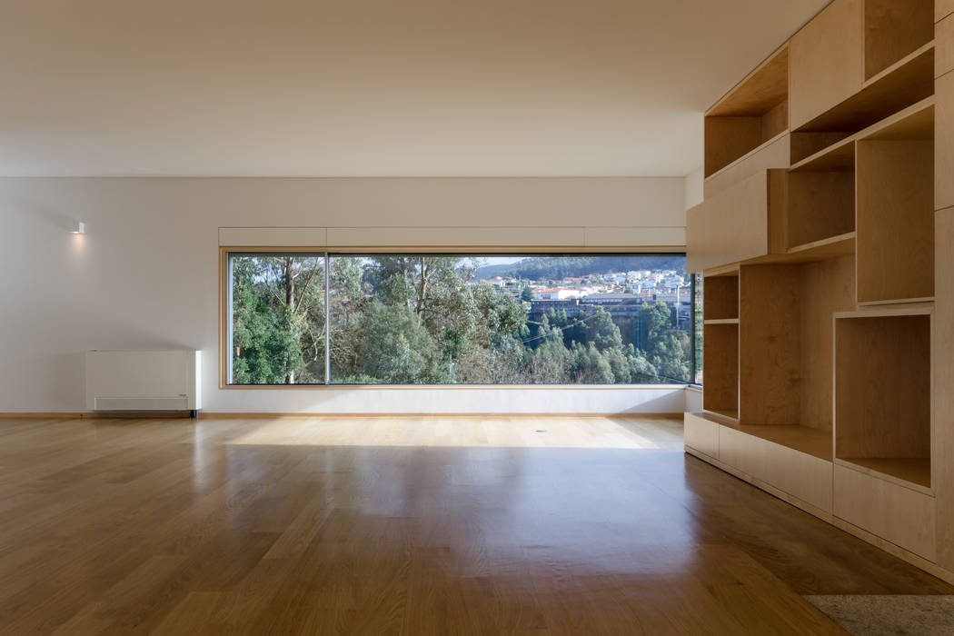 Habitação Unifamiliar Monte dos Saltos, olgafeio.arquitectura olgafeio.arquitectura Minimalist living room