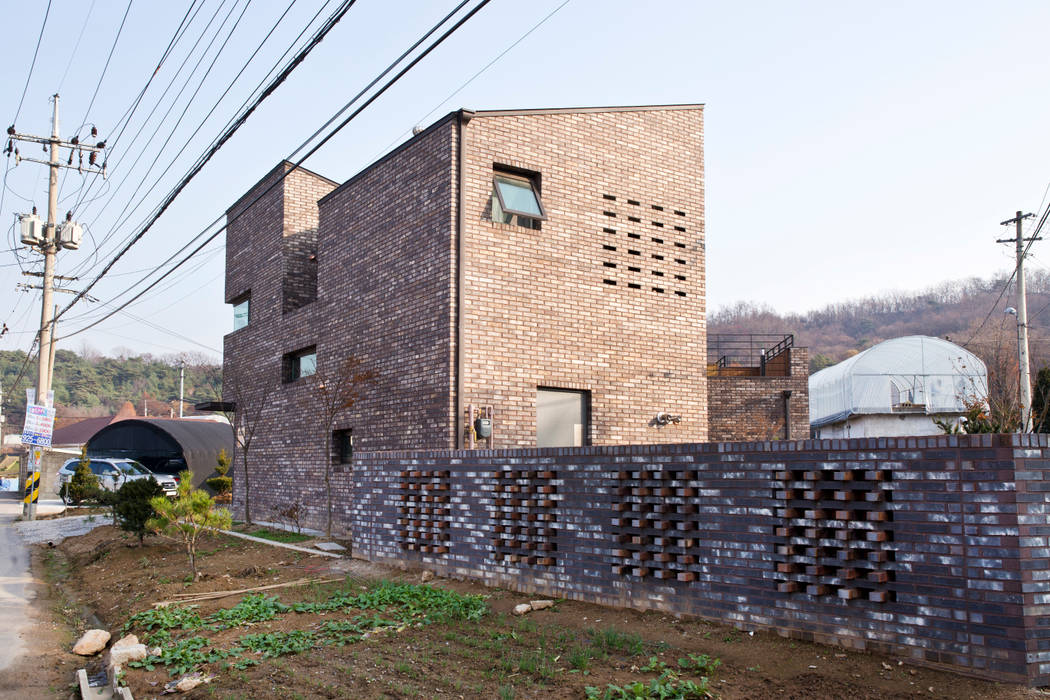 관산동 주택, GongGam Urban Architecture & Construction GongGam Urban Architecture & Construction Modern houses