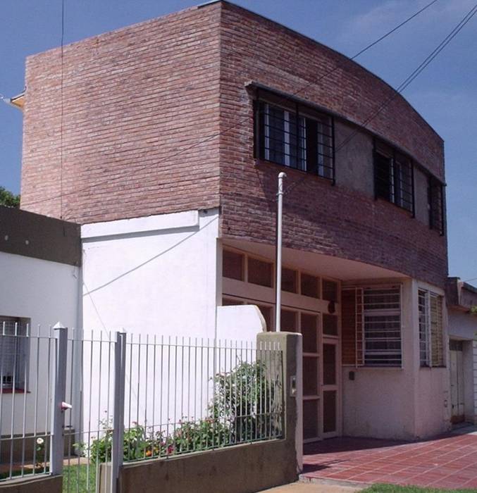 Casa en Berazategui, AyC Arquitectura AyC Arquitectura 現代房屋設計點子、靈感 & 圖片