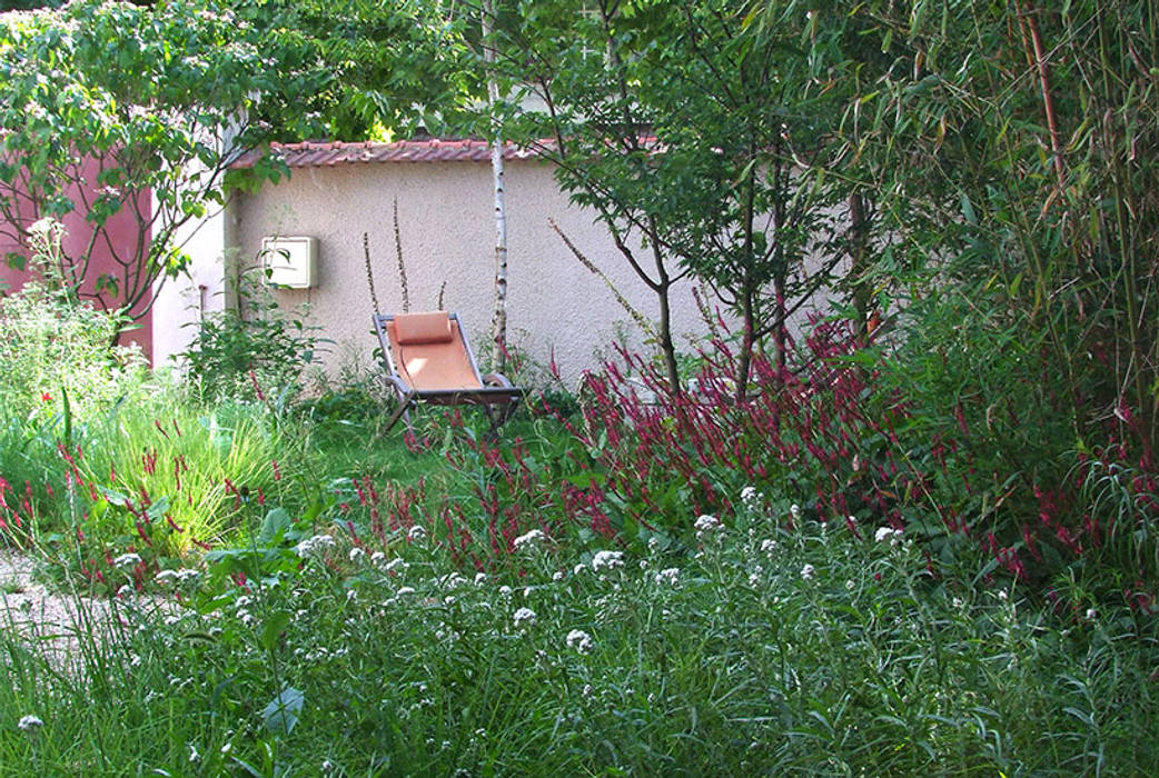 Jardin à foison, Fertiles Fertiles Eclectic style garden Plants & flowers