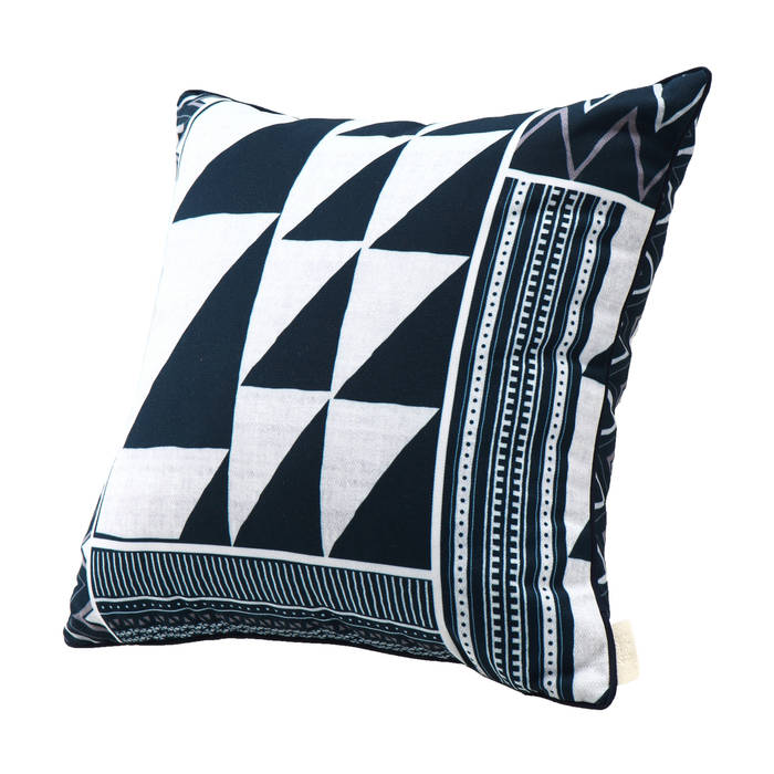 lof. ft (cushion) , loh.ft loh.ft Minimalist bedroom Textiles