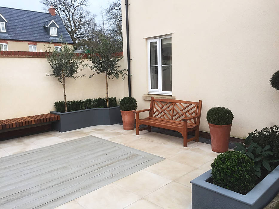 Garden design and build courtyard, Bicester, Oxfordshire Decorum . London Klasyczny ogród Kompozyt drewna i tworzywa sztucznego