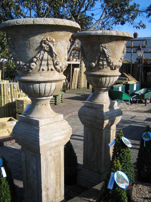 NATURAL STONE URNS BARTON FIELDS PATIO & LANDSCAPE CENTRE Classic style garden Limestone