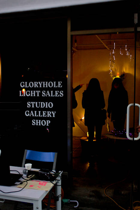 전시 Installation view: 글로리홀 GLORYHOLE LIGHT SALES의 에클레틱 ,에클레틱 (Eclectic)