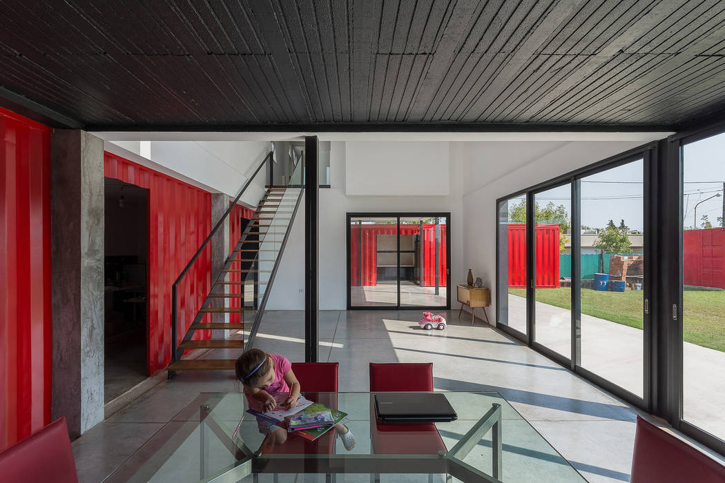 Casa Container, estudioscharq estudioscharq Comedores modernos