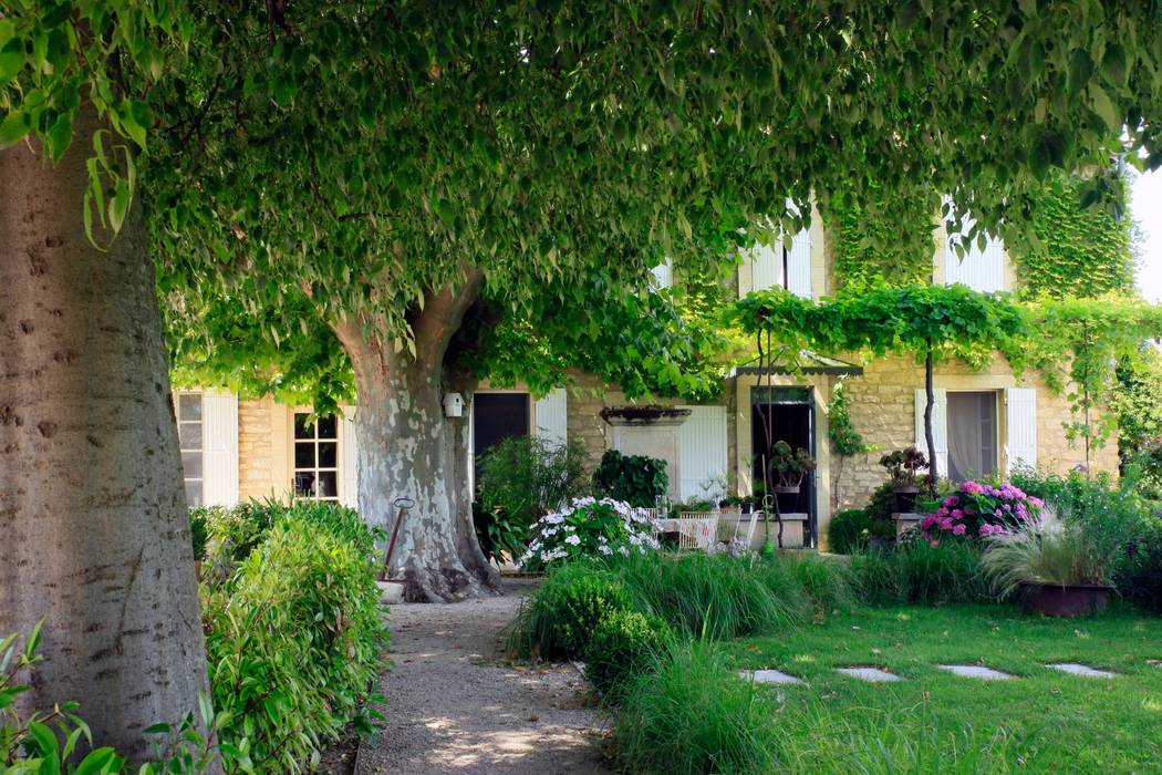 //MONTEUX//Jardin champêtre, CONCEPTUELLES PAYSAGE ET DECORATION CONCEPTUELLES PAYSAGE ET DECORATION Mediterranean style garden