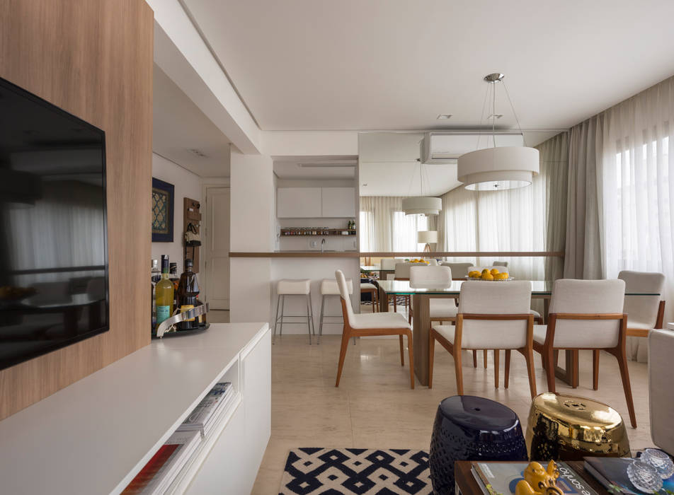 Apartamento Jovem Casal, Stefani Arquitetura Stefani Arquitetura Salas de jantar modernas Mármore Acessórios e decoração