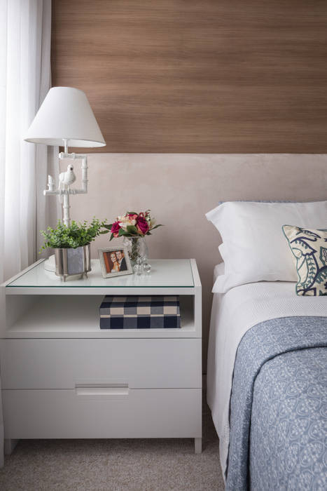 Apartamento Jovem Casal, Stefani Arquitetura Stefani Arquitetura Kamar Tidur Modern MDF Bedside tables