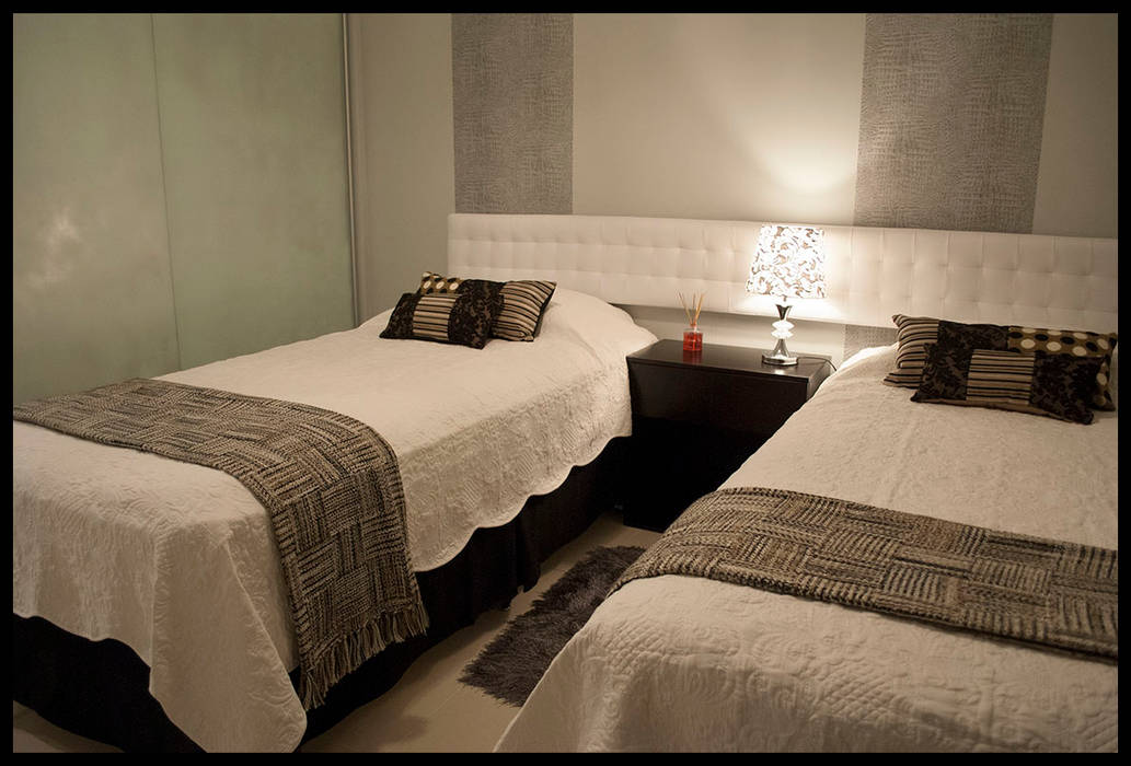 Dormitorio personalizado y eclectico Diseñadora Lucia Casanova Dormitorios de estilo ecléctico