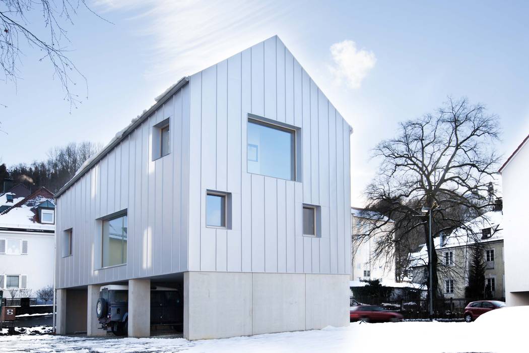 Neubau eines Low-Budget Stadthauses, Studio für Architektur Bernd Vordermeier Studio für Architektur Bernd Vordermeier 다가구 주택 알루미늄 / 아연