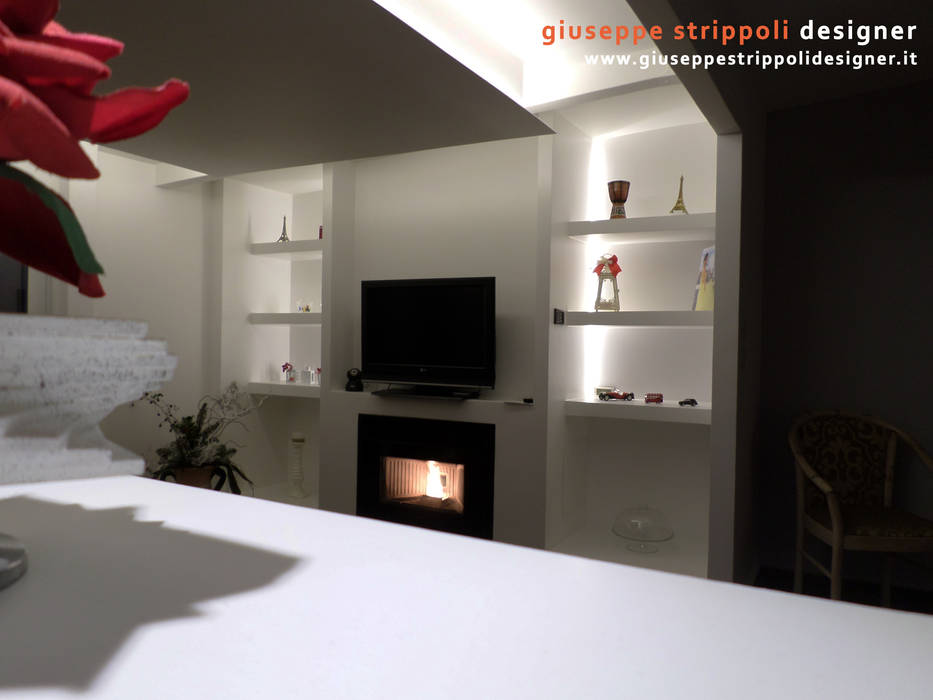 MANSARDA PRIVATA , Giuseppe Strippoli Designer Giuseppe Strippoli Designer Balcone, Veranda & Terrazza in stile moderno