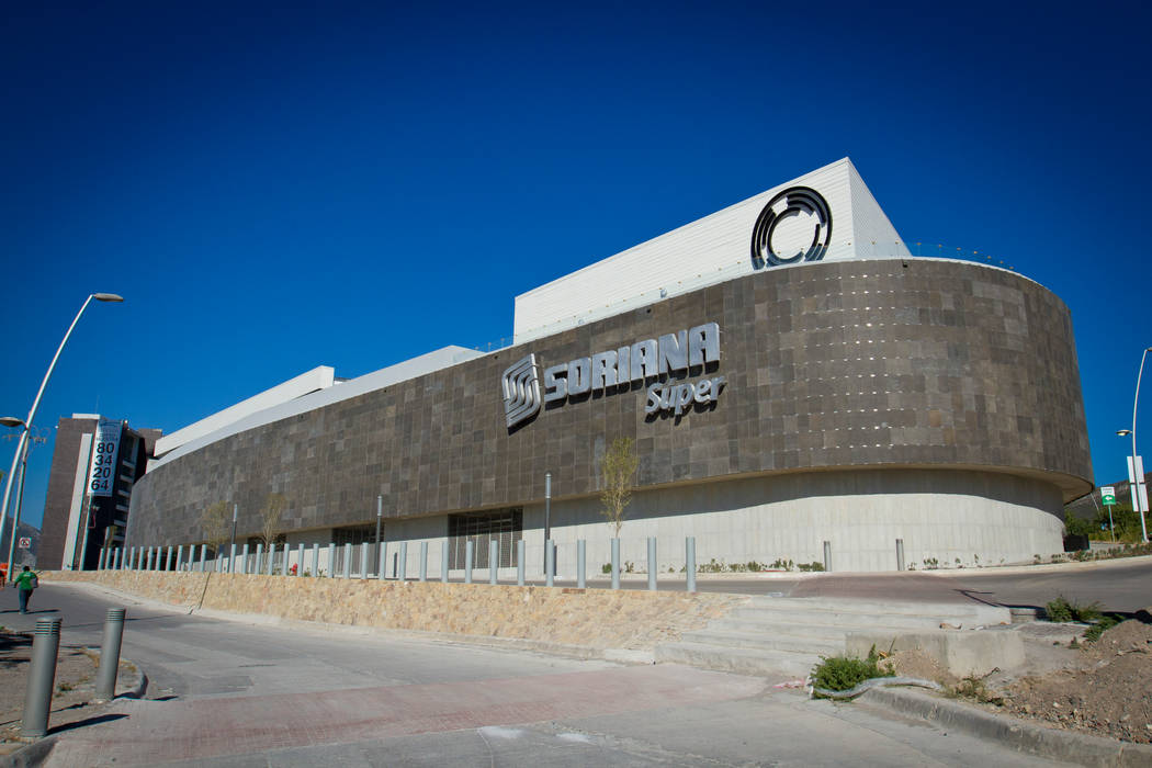 Vía Cordillera Soriana Emma, Miguel de la Torre Arquitectos Miguel de la Torre Arquitectos Casas modernas