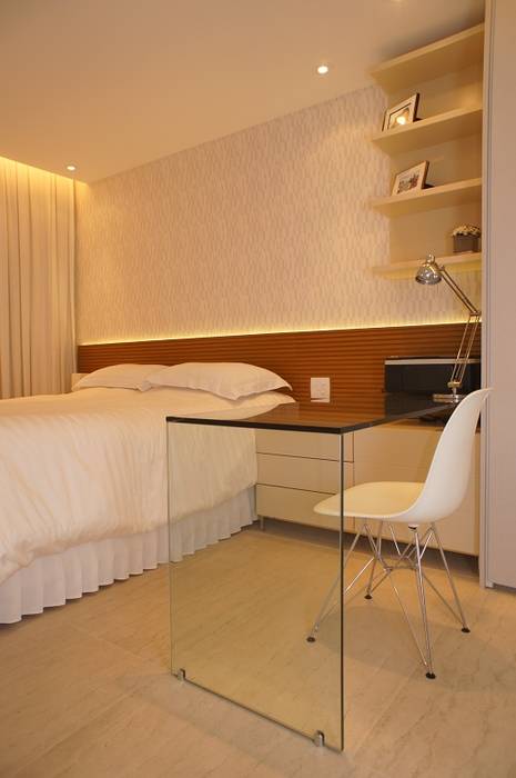 Residência Botafogo 03, Adoro Arquitetura Adoro Arquitetura Modern style bedroom Wood Wood effect