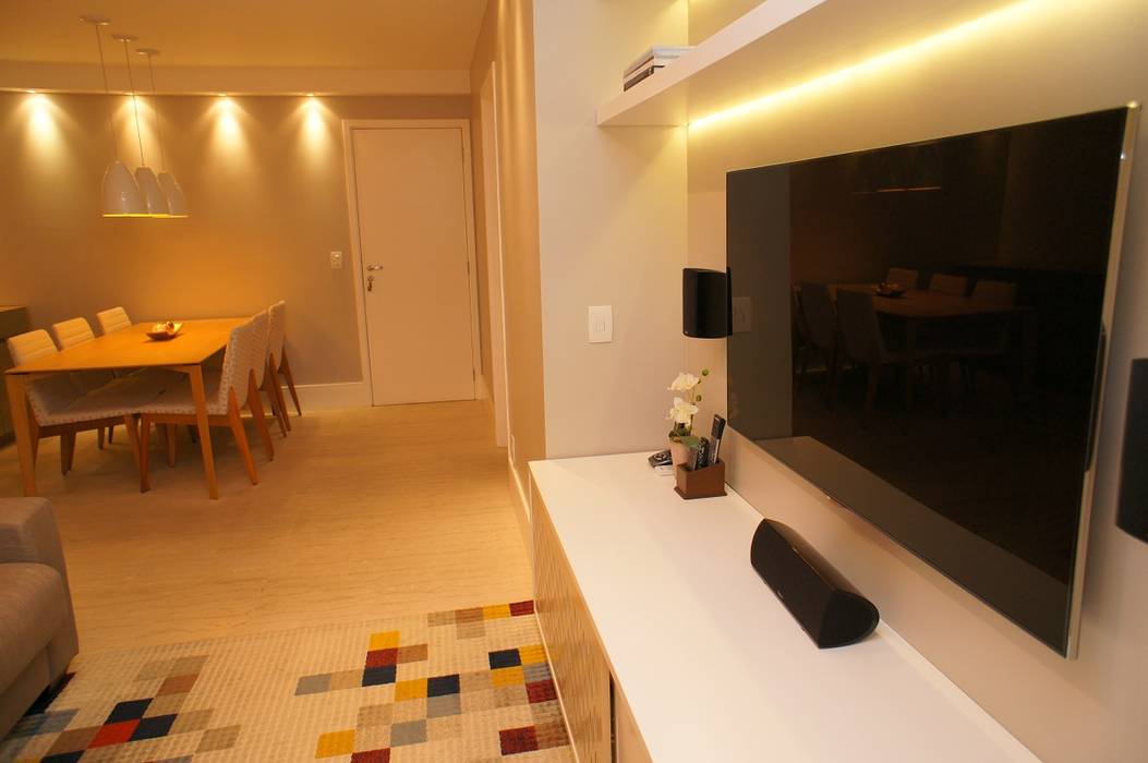 Residência Botafogo 03, Adoro Arquitetura Adoro Arquitetura Modern living room Wood Wood effect