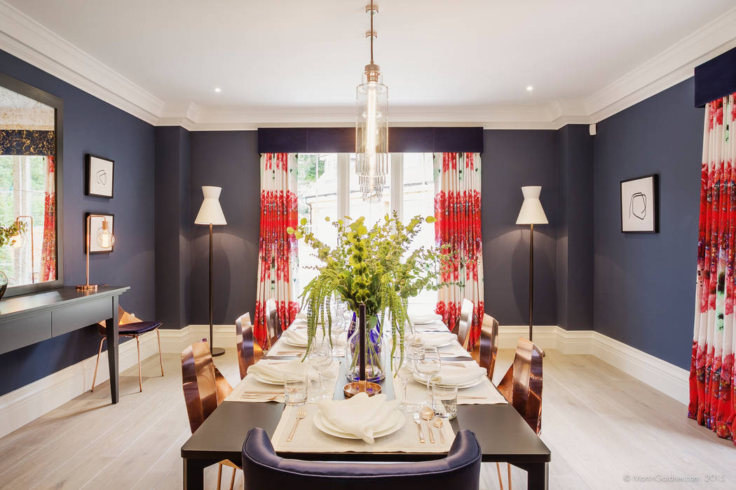 Family Home in Winchester's Sleepers Hill Classic style dining room by Martin Gardner Photography Classic