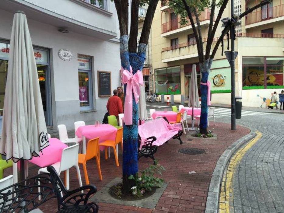 La Salchichería, Tiendas On Tiendas On Balcones y terrazas modernos