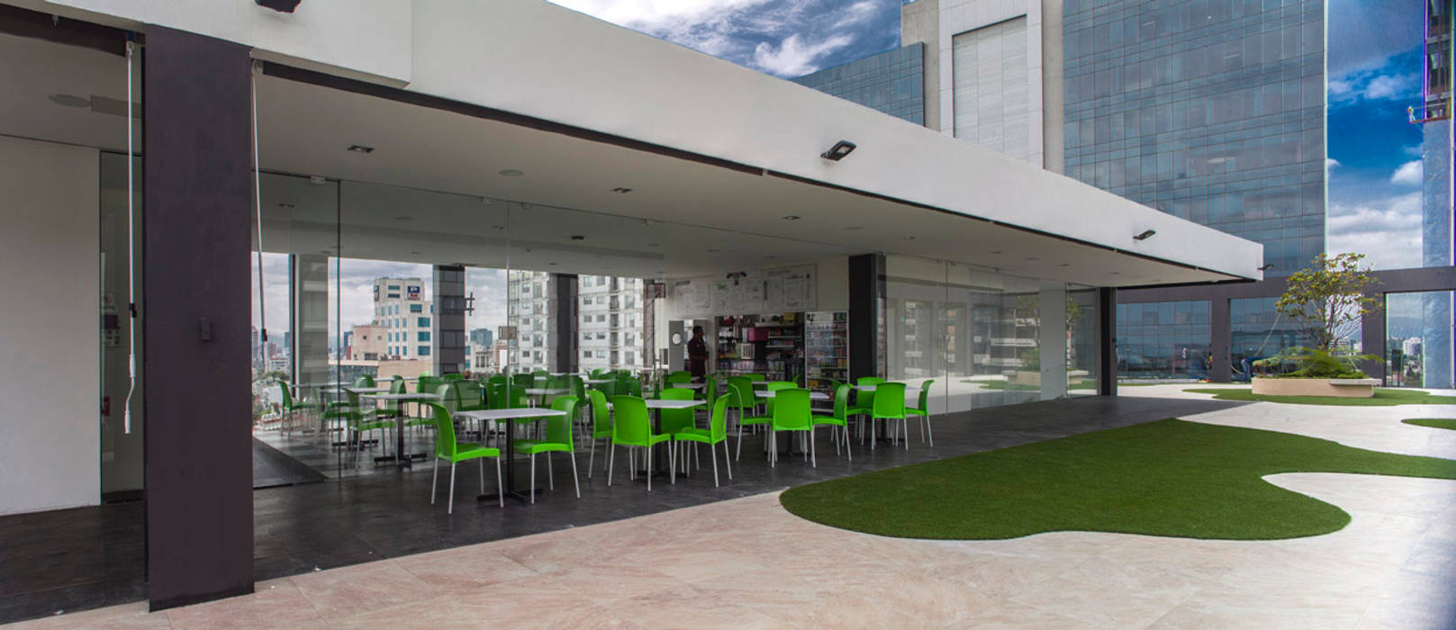 Colegio de la Imagen Publica, Serrano+ Serrano+ Modern dining room