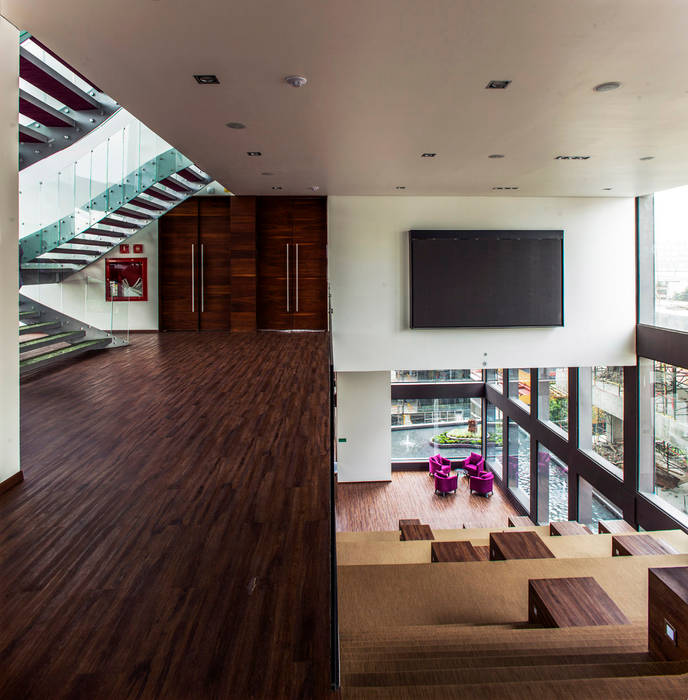 Colegio de la Imagen Publica, Serrano+ Serrano+ Modern media room