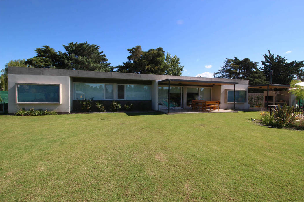 Casa Storni, Queixalós.Trull Arquitectos Queixalós.Trull Arquitectos Casas minimalistas