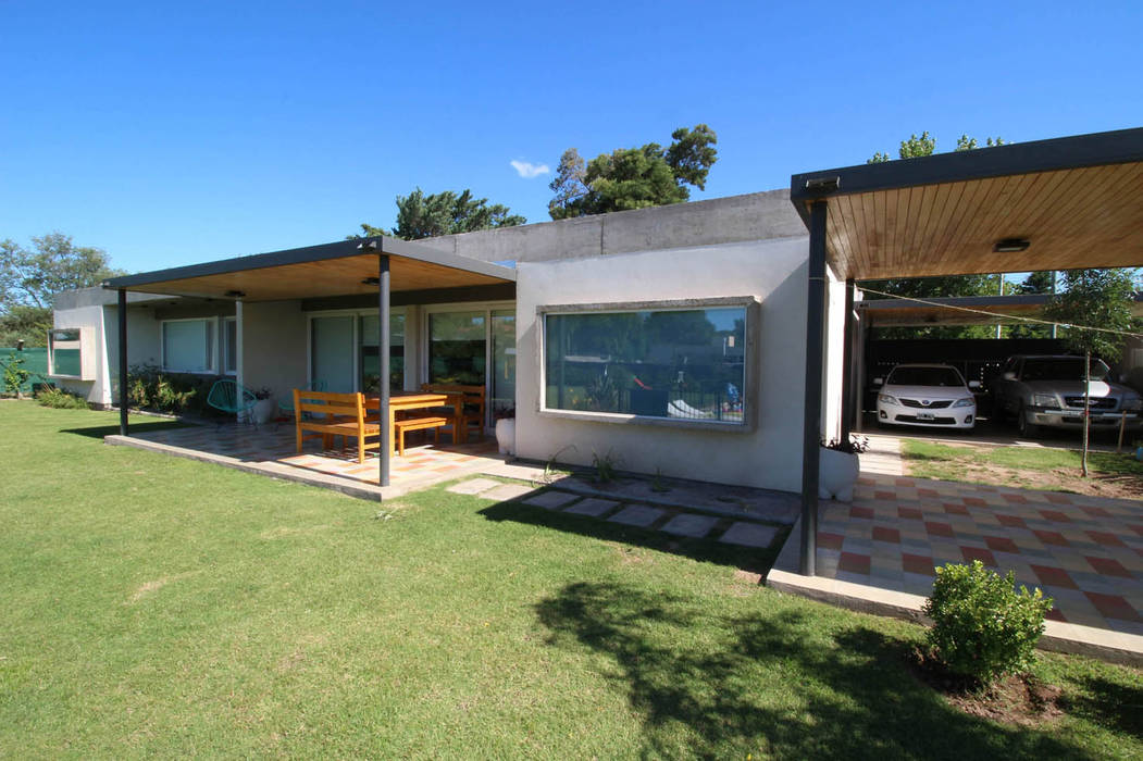 Casa Storni, Queixalós.Trull Arquitectos Queixalós.Trull Arquitectos Minimalist house