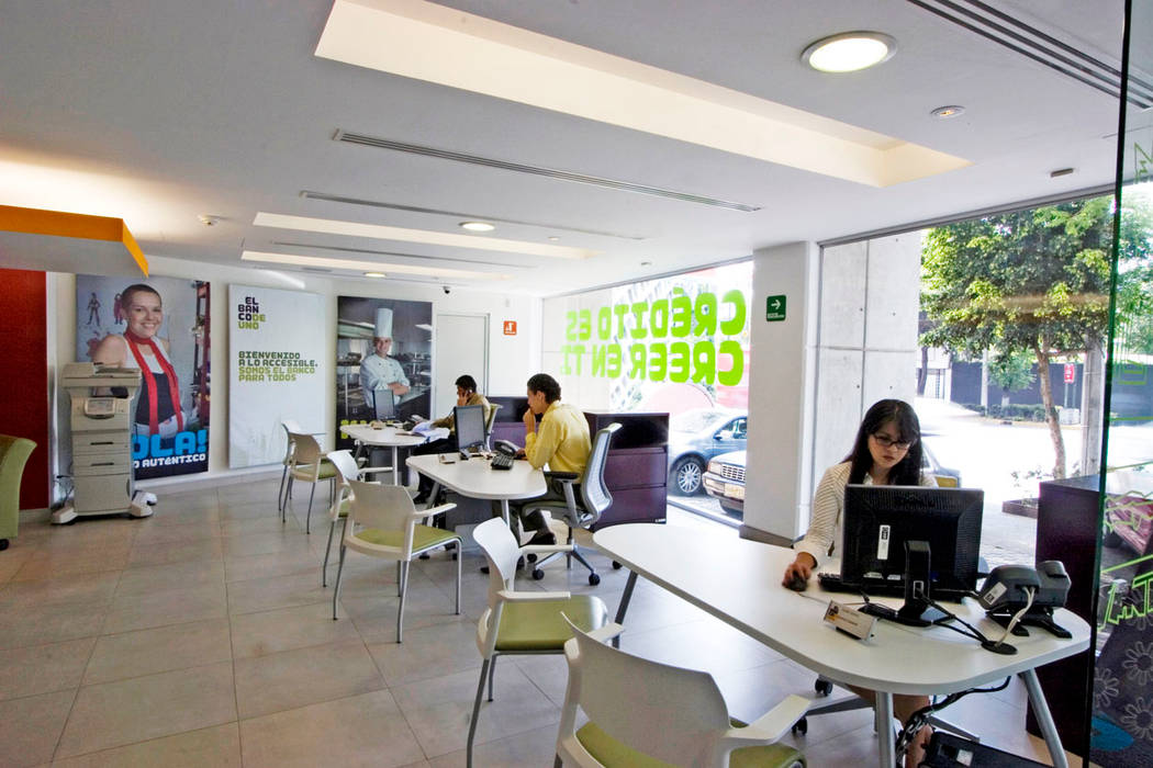 Banco Deuno (Sucursales), usoarquitectura usoarquitectura Nowoczesne domowe biuro i gabinet