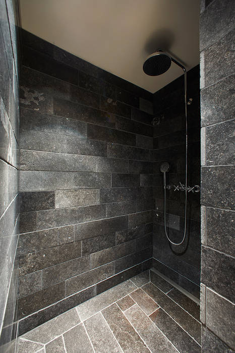 homify Rustic style bathroom Granite