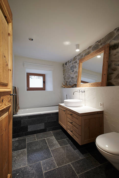 homify Rustic style bathroom