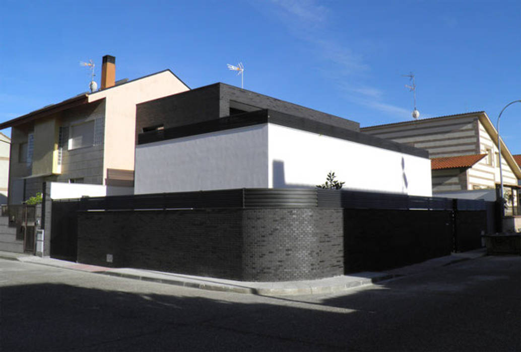 VIVIENDA UNIFAMILIAR. TOLEDO., Rodrigo Pérez, Estudio de Arquitectura. Rodrigo Pérez, Estudio de Arquitectura. Casas de estilo clásico