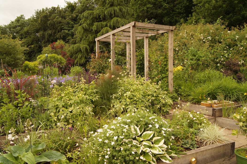 English Country Garden Yorkshire Gardens Jardines de estilo rústico