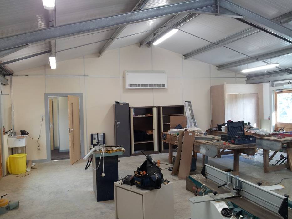 Joinery Workshop (Cotehele), ARB Architecture Ltd ARB Architecture Ltd Commercial spaces Offices & stores