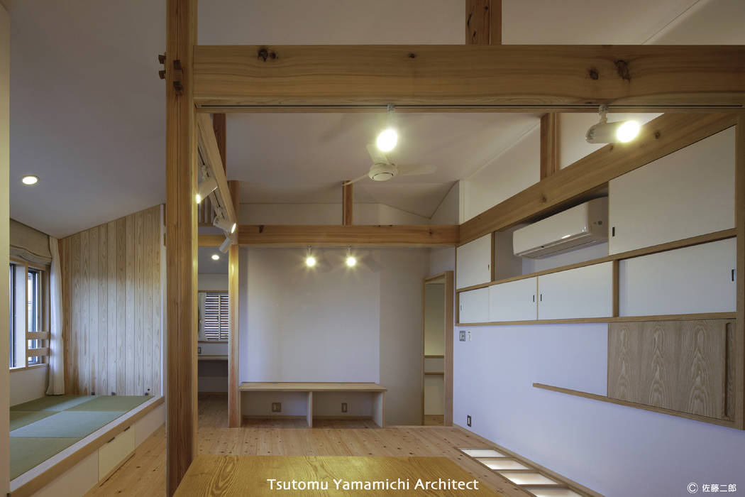 とけあういえ, 山道勉建築 山道勉建築 Living room Wood Wood effect