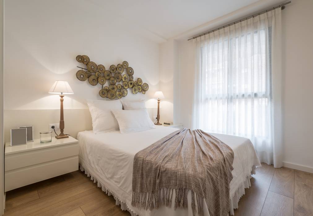  Bedroom by Laura Yerpes Estudio de Interiorismo, Modern   