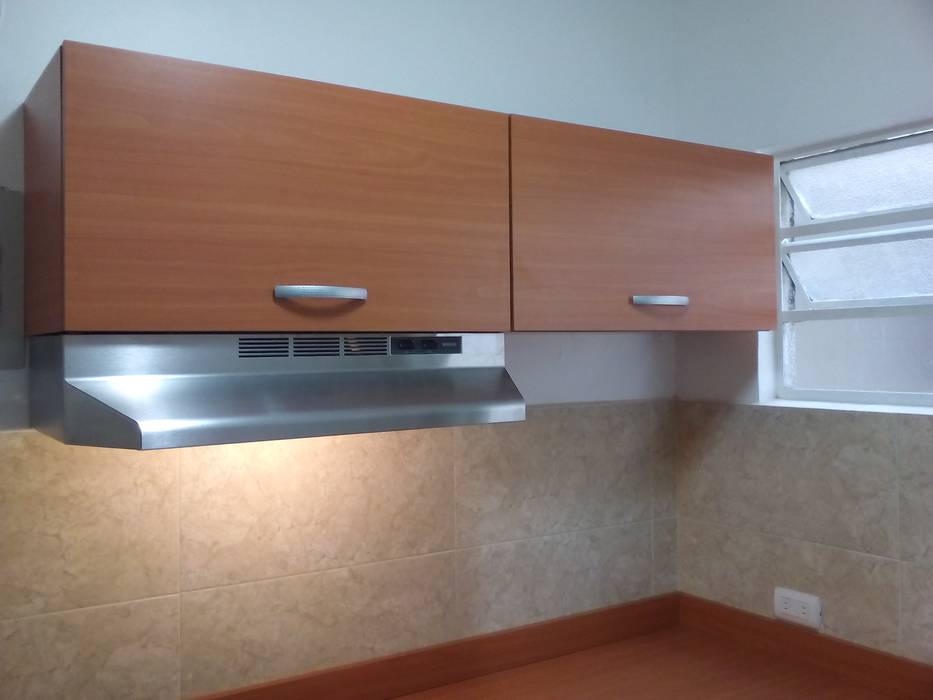 Cocina clásica contemporánea, Grupo Creativo DF, C.A. Grupo Creativo DF, C.A. クラシックデザインの キッチン MDF カウンター