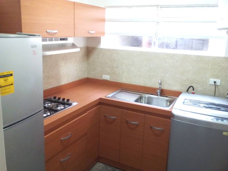 Cocina clásica contemporánea, Grupo Creativo DF, C.A. Grupo Creativo DF, C.A. 廚房 MDF 長凳套