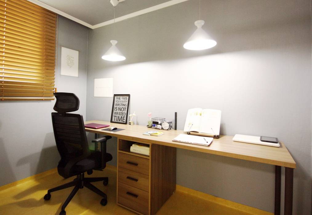 25평형 신혼집 홈 스타일링 , homelatte homelatte Oficinas de estilo escandinavo