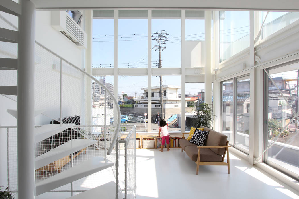 東長町の家, 環境建築計画 環境建築計画 Modern living room Glass