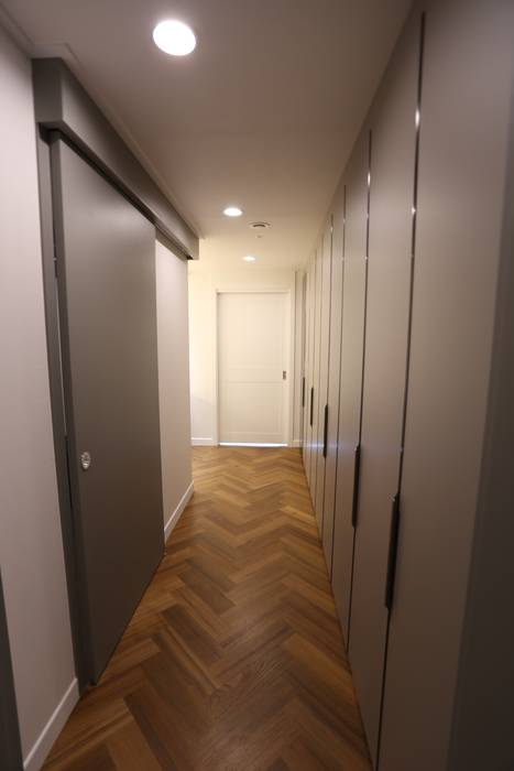 성주동 프리빌리지2차, 디자인세븐 디자인세븐 Modern corridor, hallway & stairs