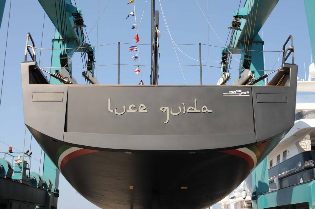 LUCE GUIDA, Luca Dini Design Luca Dini Design Minimalist yachts & jets