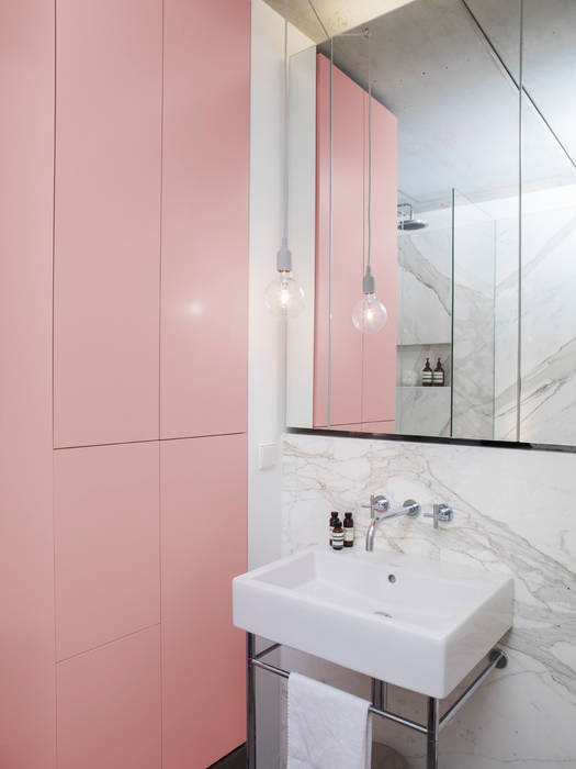 homify Salle de bain moderne