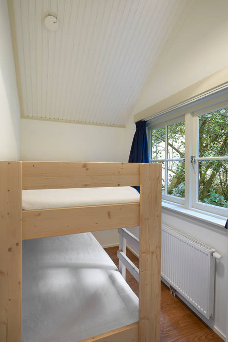 vakantiehuisje, Architectenbureau Vroom Architectenbureau Vroom Country style bedroom