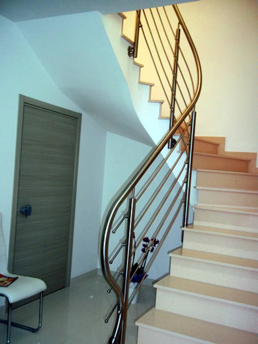 Costruzione Scale, Tecno Metal Professional Welding Tecno Metal Professional Welding Modern corridor, hallway & stairs