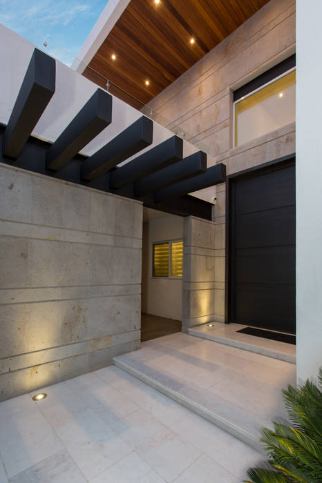 Casa CG Grupo Arsciniest Casas modernas: Ideas, diseños y decoración Metal