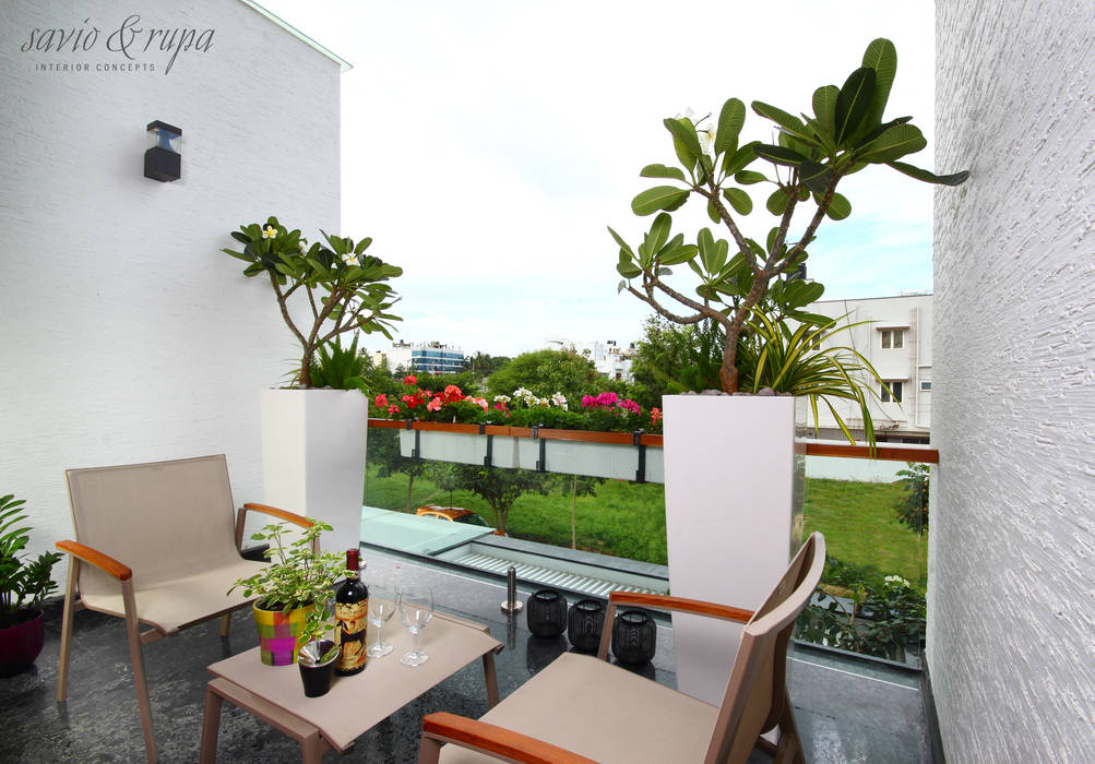 Balcony Garden Savio and Rupa Interior Concepts Scandinavian style balcony, veranda & terrace Furniture