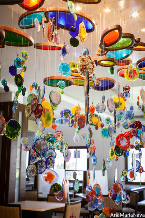 MAR DE MEDUSAS, Ana Maria Nava Glass Ana Maria Nava Glass Espacios comerciales Vidrio Multicolor Restaurantes