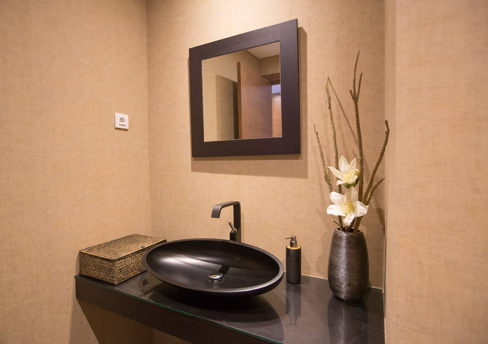 Um apartamento contemporâneo, Architect Your Home Architect Your Home Phòng tắm phong cách hiện đại