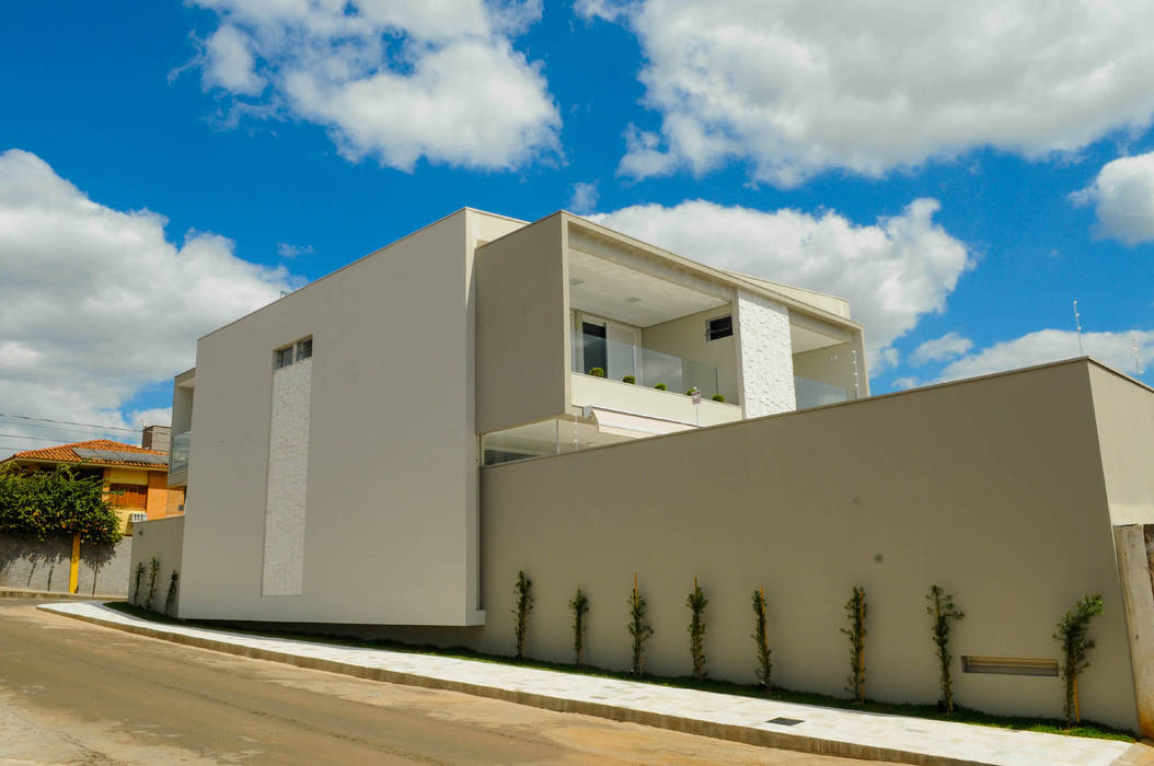 Residência AVS, A/ZERO Arquitetura A/ZERO Arquitetura منازل