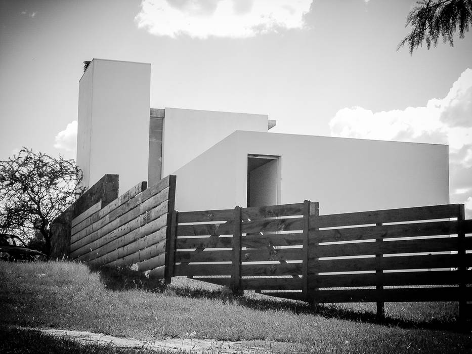 VIVIENDA UNIFAMILIAR, CCMP Arquitectura CCMP Arquitectura Casas de estilo moderno